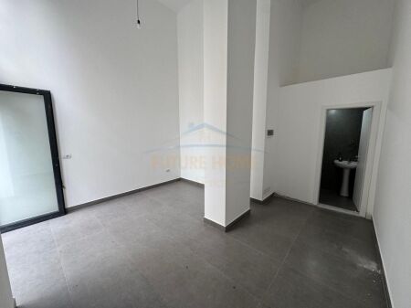 Affitto, Locale Commerciale, Via Myslym Shyri