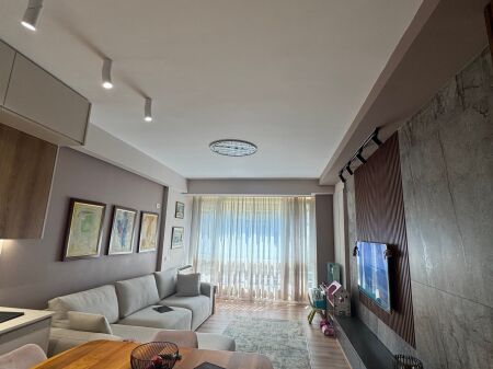 Pavaroti, 2+1 me qira 800euro