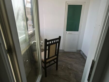 Jepet me qera apartament 2+1 ne Vasil Shanto