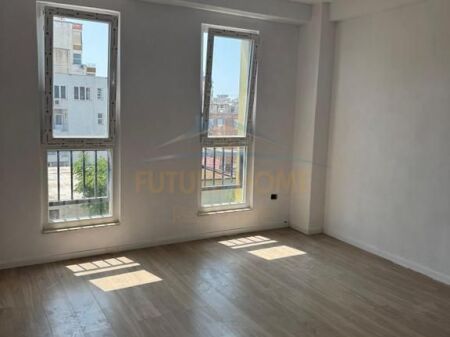 VENDO APPARTAMENTO 1+1, VICINO ALLA SCUOLA OSMAN MYDERIZI, TIRANA