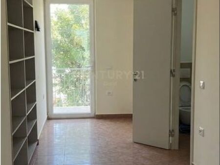 Affittiamo Spazio Ufficio 16 m² Pratico e Funzionale!