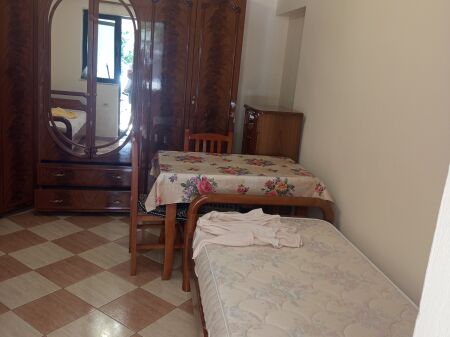 Garsionere 30000 leke.Shkolla e baletit