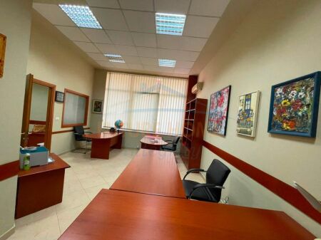 Affitto, Locale Commerciale, Myslym Shyri, Tirana.
