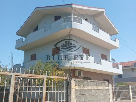 3-STOREY VILLA FOR SALE – NEIGHBORHOOD 15, DURRËS!