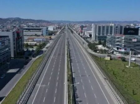 TOKE NE SHITJE NE AUTOSTRADEN TIRANE DURRES