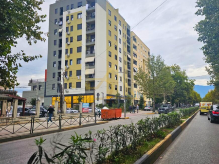 Monolocale Convertito in 1+1 in Affitto – Yzberisht, Tirana