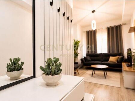 JEPET ME QIRA – APARTAMENT 1+1, KOMPLEKSI MANGALEM, ALI DEMI