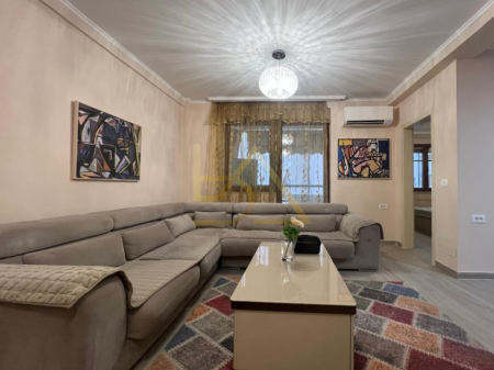 Appartamento 1+1 (Possibilità di Conversione in 2+1) in Vendita – Nuovo Viale, Vicino a Piazza Skënderbej, Tirana