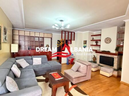 Jepet Apartament 2+1+2 me qera Tek Rruga e Barikadave, prane hotel Areela (ID 42215634)