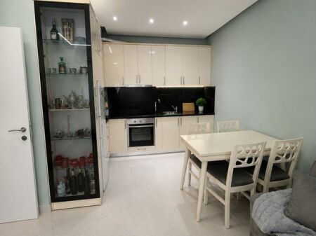 Appartamento 1+1 in Affitto in Via Bardhyl, Tirana
