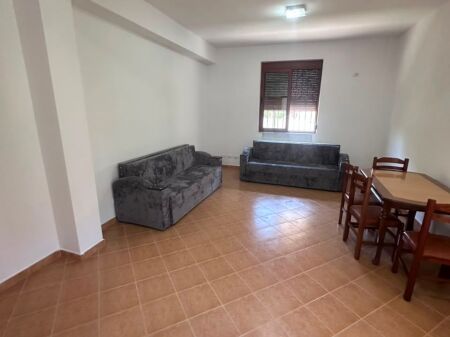 AFFITTASI APPARTAMENTO 2+1+2 VICINO A GALAKTIKU, DURRES