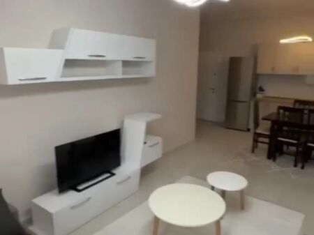 Jepet Me Qera Apartament 1+1+1 Post Parkimi +1 Ballkon