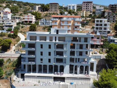 Apartament me dy dhoma gjumi për shitje në Sarandë