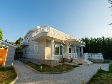 🏡 LUXURY VILLA FOR SALE – RRASHBULL, DURRES 🌿