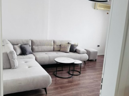 Appartamento 1+1 in Affitto in Via Durresit