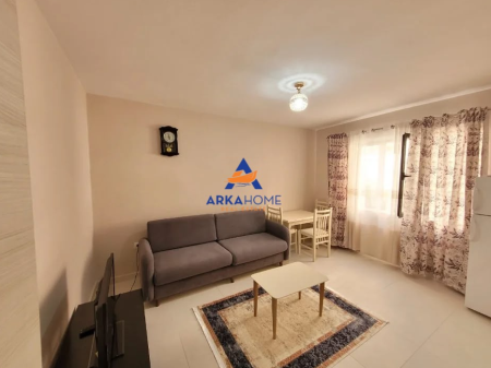 JEPET APARTAMENT ME QERA 2+1 "MYSLYM SHYRI" 650 EURO