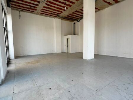 Locale commerciale in affitto