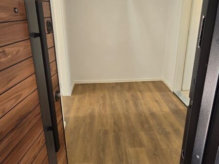 SHITET APARTAMENT 1+1, RRUGA NDRE MJEDA- PAS QENDRES CONDOR