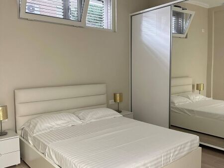 Jepet Me Qera Apartament 1+1+1 Ballkon