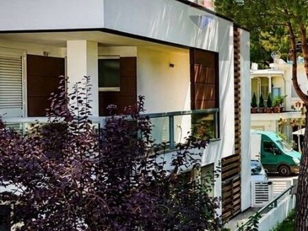 Vilë - Për Shitje - Gjiri i Lalzit, Durrës!!!! ID: 530261047-272