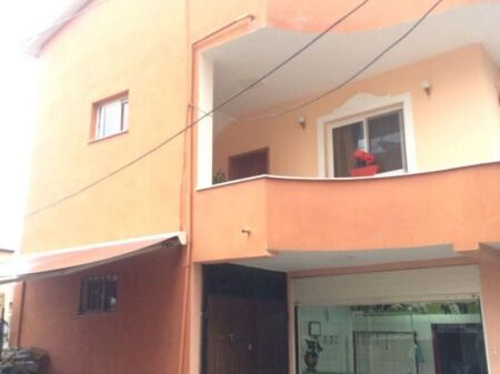 CASA PRIVATA 2+1 + PARCHEGGIO IN AFFITTO - ALI DEMI, TIRANA