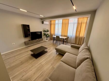 Affittasi super appartamento 2+1 a 21 Dhjetori