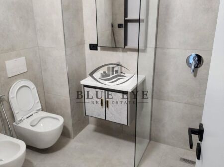 Apartament 3+1 me Pamje Direkte nga Deti – Rruga e Portit, Durrës
