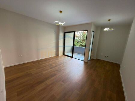 Shitet, Apartament 1+1, Astir Unaza e Re