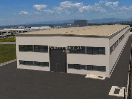 Warehouse in  Xhafzotaj, Durrës - 3€/m² | 6,200 m² 18,600 € /Month