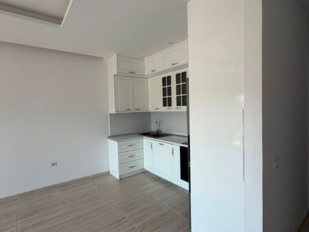 Apartament me qera 2+2+1 ballkon  Fusha e Aviacionit