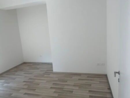 Don Bosko, jepet me qera apartament 1+1 bosh per zyra!