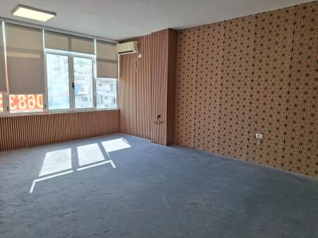 UFFICIO IN AFFITTO 180 M2  PIAZZA WILLSON 2.000 EURO FH-85195