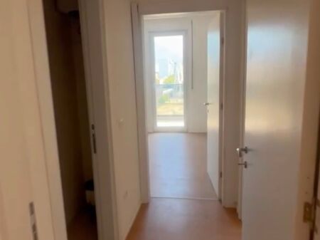 Don Bosko, jepet me qera apartament 2+1 per zyra !