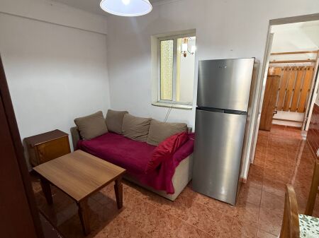 Siri Kodra/Private house refrigerator 1+1 for rent 30,000 lekë