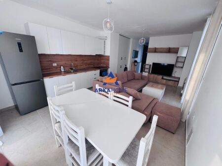 JEPET APARTMENT ME QERA 2+1+BALLKON "5 MAJI" 45.000 LEKE
