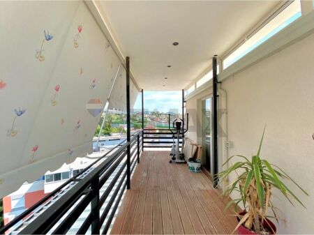 Appartamento Duplex in Affitto Shkozë, Tirana