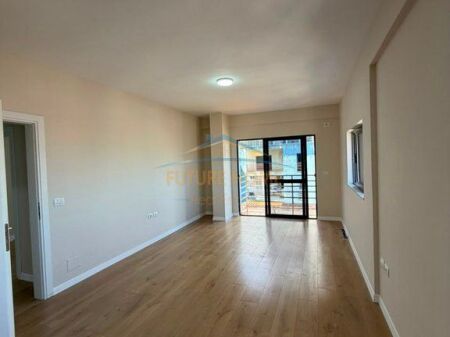 Shitet, Apartament 2+1+2, Don Bosko, Tiranë.