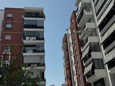  Apartament 2+1 për Shitje – Kompleksi Larti, Korçë