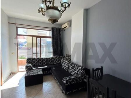 Shitet Apartament 1+1 - Misto Mame, Pallatet Çabej