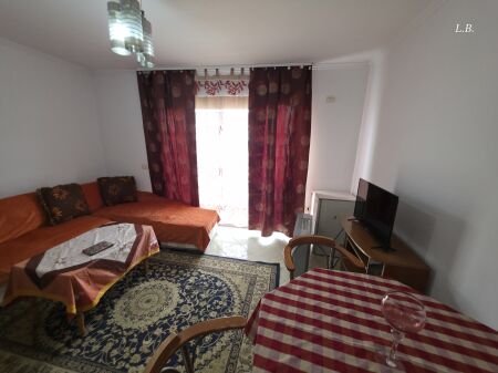 Apartament 2+1 me Qira pranë Qendrës Kristal