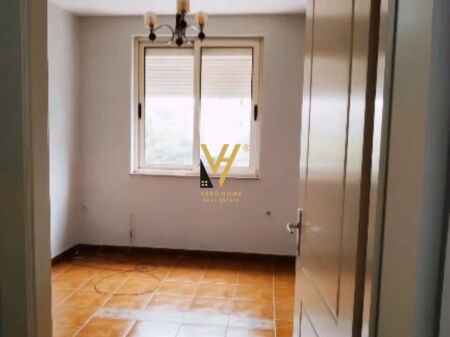 UFFICIO 50 M2 IN AFFITTO A 21 DHJETORI 550 EURO