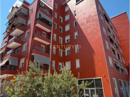 Apartment 2+1+2 for rent on Elbasan Street