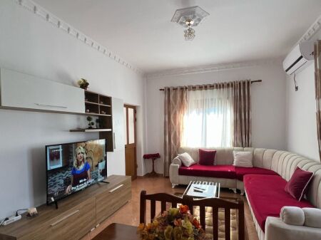 Apartament 2+1+post parkimi ne fund te Bulevardit te Ri