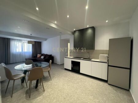 Apartament 2+1 per qira ne zonen e Bllokut