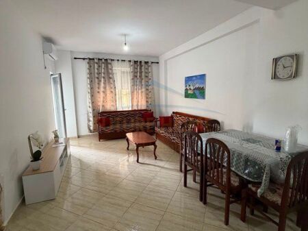 JAP ME QERA APARTAMENT 2+1+2,BAR ARTISTI,ASTIR