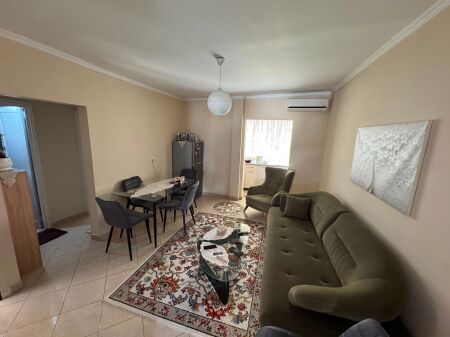 Shitet Apartament 2+1   Ish-Parku i Autobuzave, Tiranë   59 m²  Kati 5, pallat ekzistues  Me hipotekë   Çmimi: 15.0000.000 lek(150 milion)