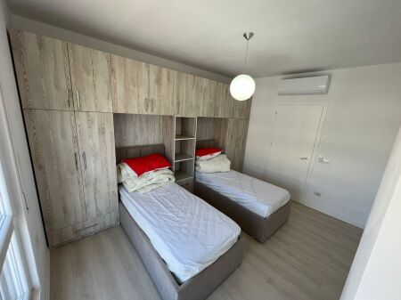 Affittasi Appartamento 2+1+1 con Balcone