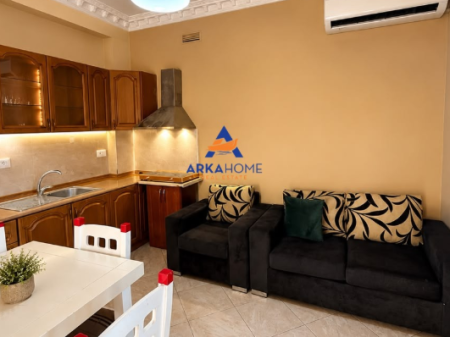 JEPET GARSONIERE ME QERA 45M2 "NE SELITE" 35.000 LEKE