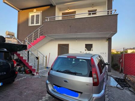 Villa in Vendita Rrashbull Durres
