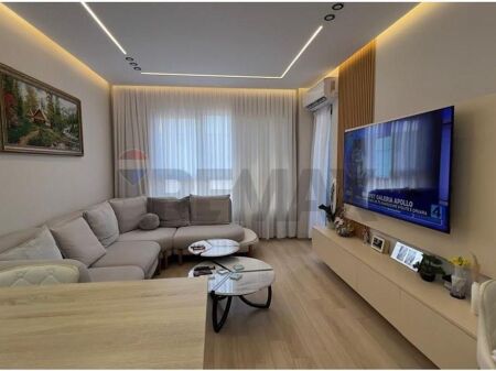 Apartament - Për Shitje - Bulevardi Blu, Kamëz(ID: 530191009-3288)